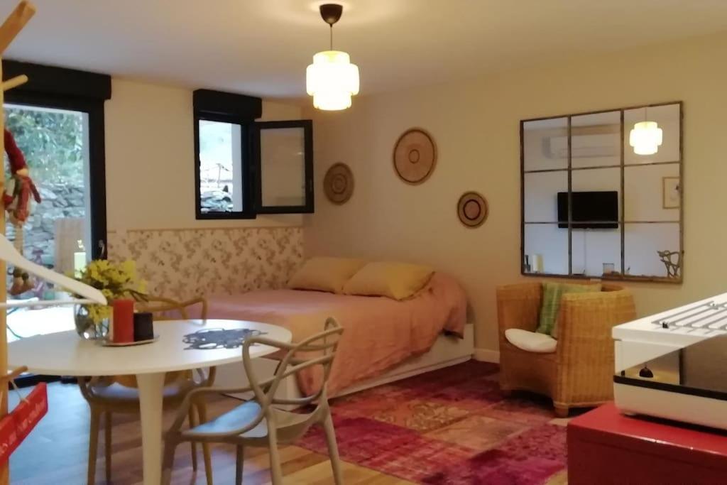 Collobrières Studio En Rez De Jardin מראה חיצוני תמונה